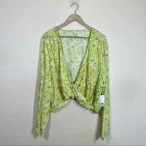 Surplice V-neck Crop Top Green